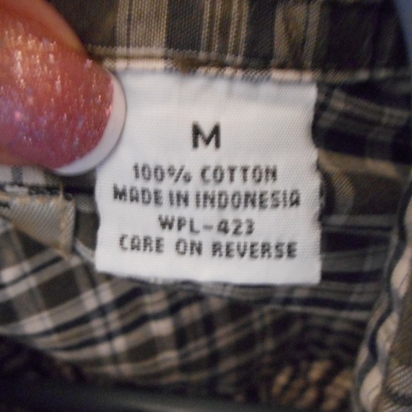 Levi's red tab 100% cotton button frontPlaid shirt - Picture 6 of 7